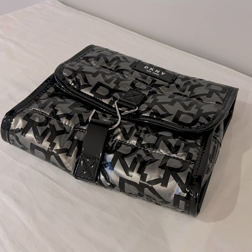 DKNY cosmetic folding case